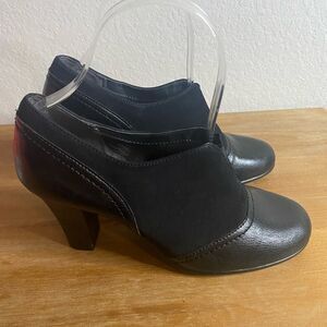 Pre-owned women’s Aerosoles black office shoes boots comfort heels size 7